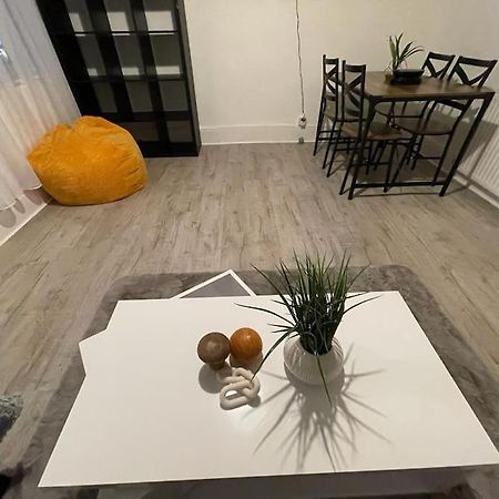 Spacious 2 Bedroom On Tower Bridge Лондон Екстериор снимка
